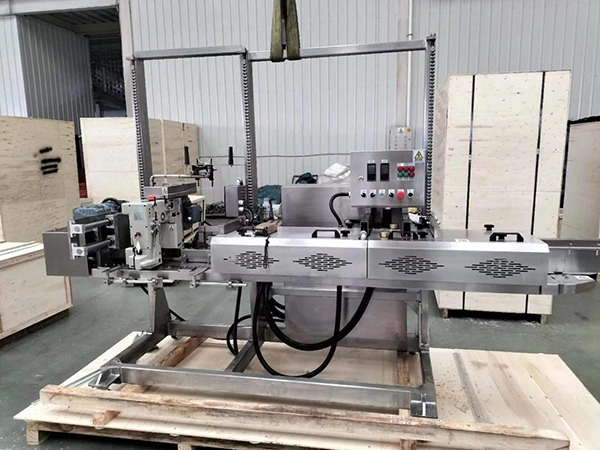 Máquina seladora térmica e costura para sacos tecidos