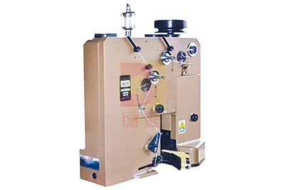 Cabeçote de costura contínua para sacos com cortador de fita crepe, 1 agulha e 2 linhas de ponto corrente