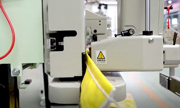 Máquina de costurar sacos